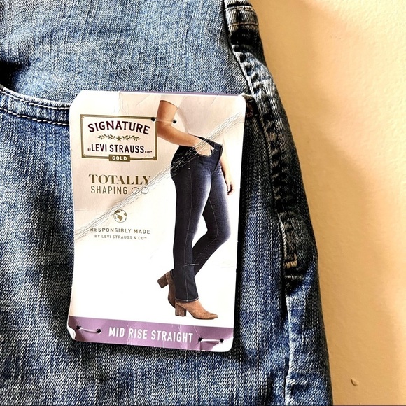 NWT Levi's Plus 26 Short Gold Label Women's Curvy Totally Shaping Straight Jeans - Picture 6 of 10